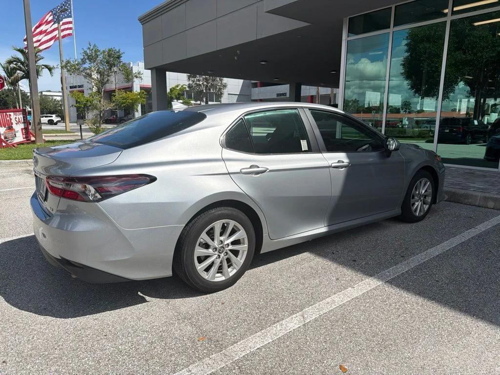 toyota camry 2021 4T1C11AK0MU415961 image toyota camry 2021 4T1C11AK0MU415961 image