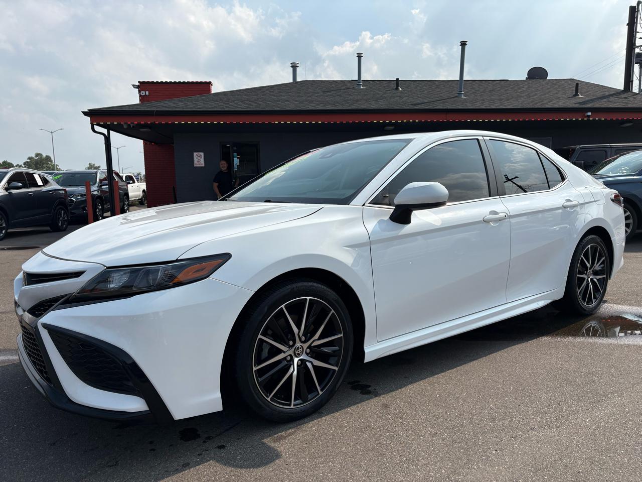 toyota camry 2021 4T1G11AK5MU550600 image toyota camry 2021 4T1G11AK5MU550600 image