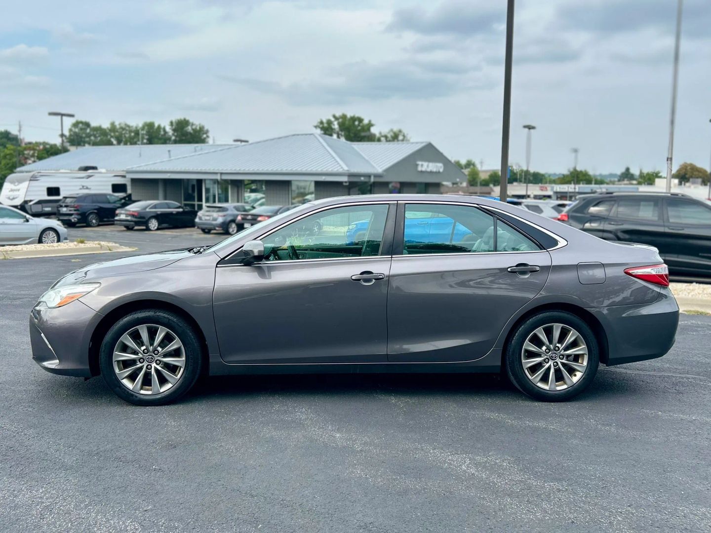 toyota camry 2017 4T1BF1FK1HU690217 image toyota camry 2017 4T1BF1FK1HU690217 image