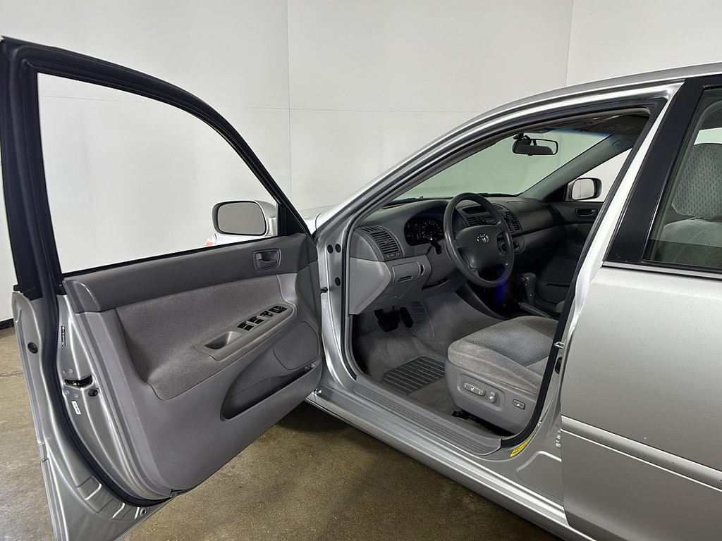 toyota camry 2004 4T1BE30K84U839319 image toyota camry 2004 4T1BE30K84U839319 image