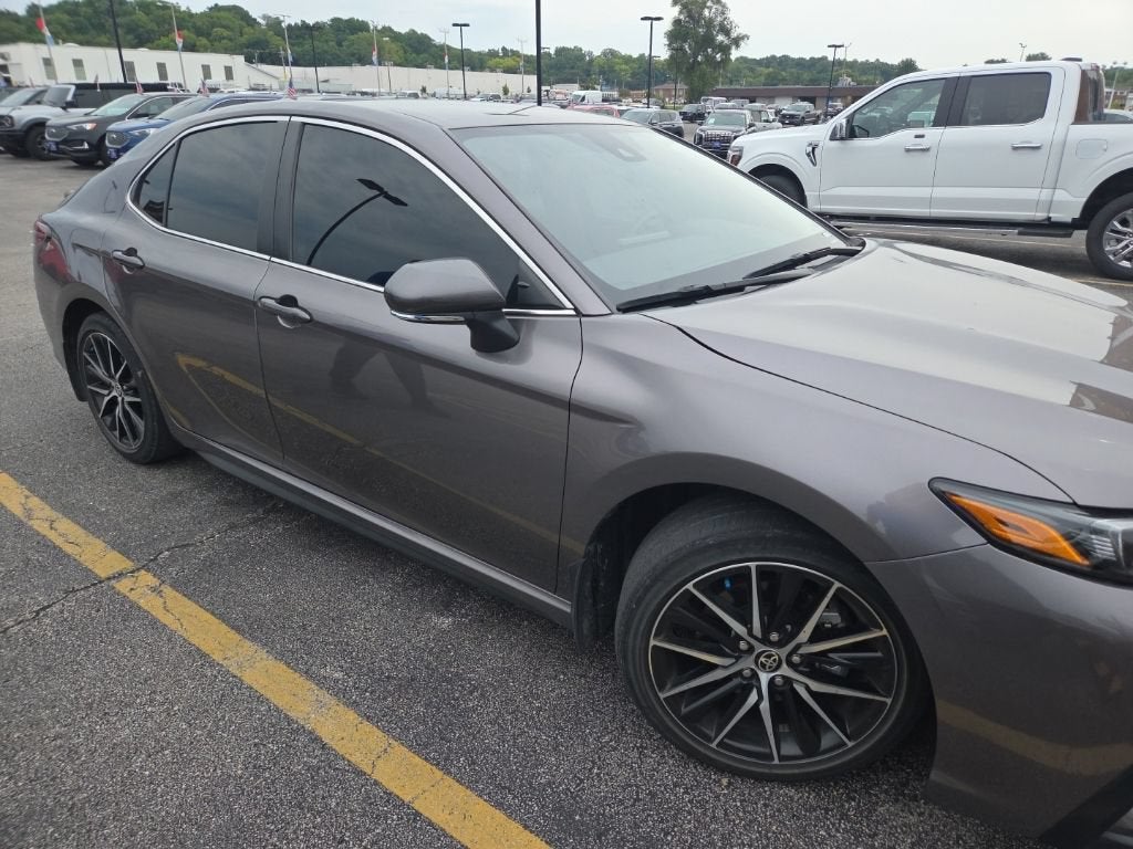 toyota camry 2024 4T1G11AK4RU232359 image