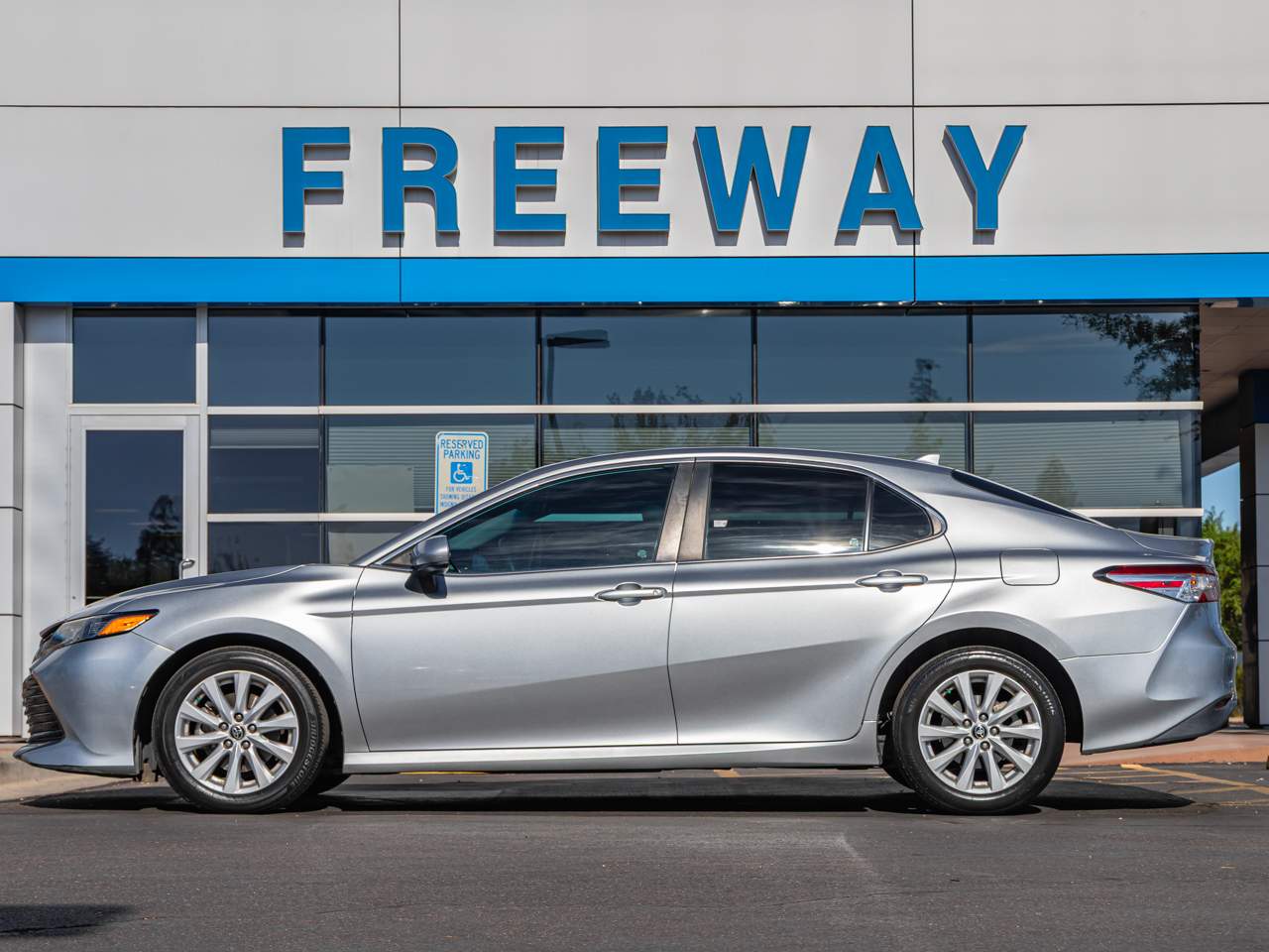 toyota camry 2020 4T1C11AK7LU979282 image toyota camry 2020 4T1C11AK7LU979282 image