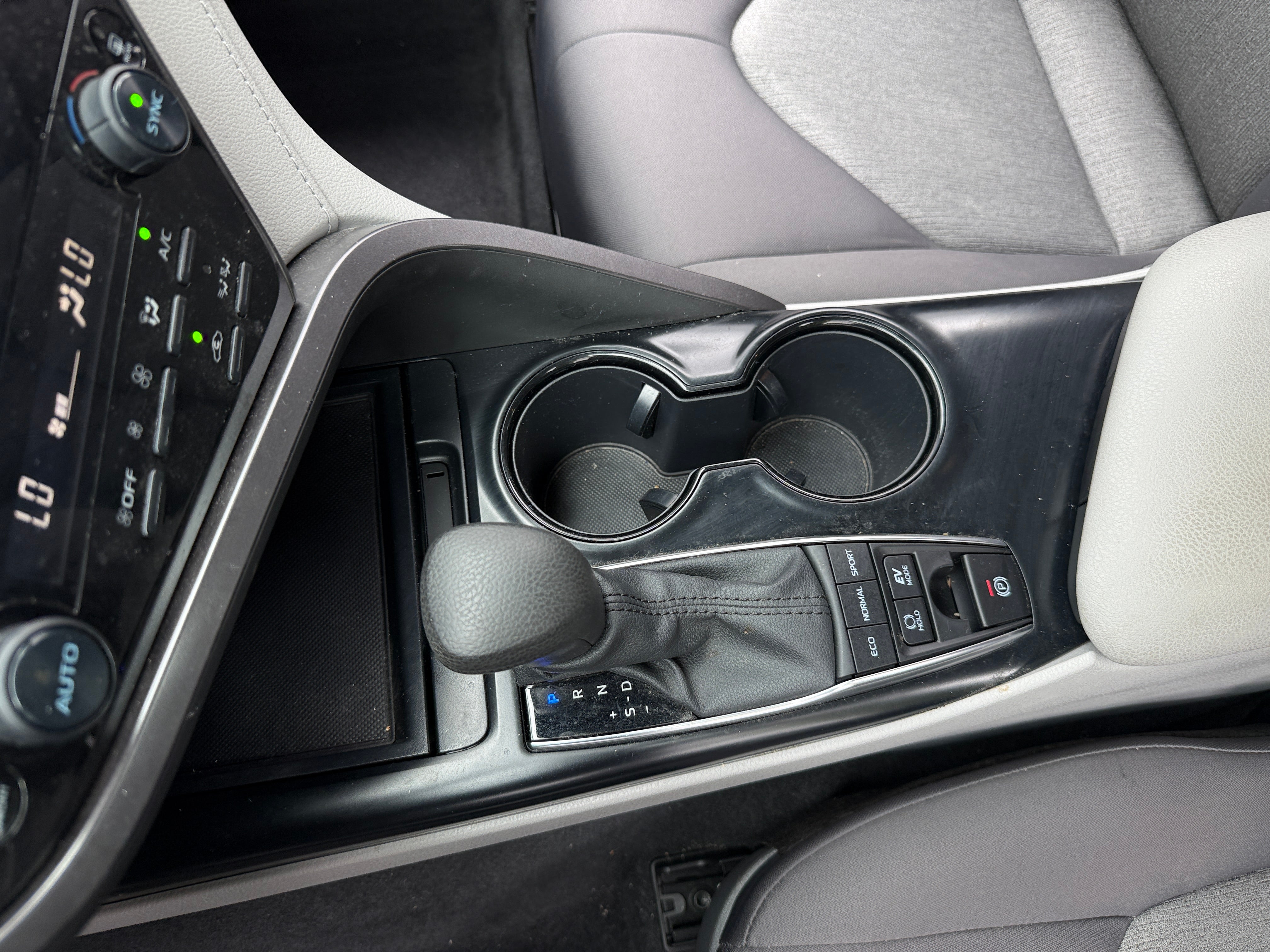 toyota camry 2020 4T1C31AK6LU528578 image