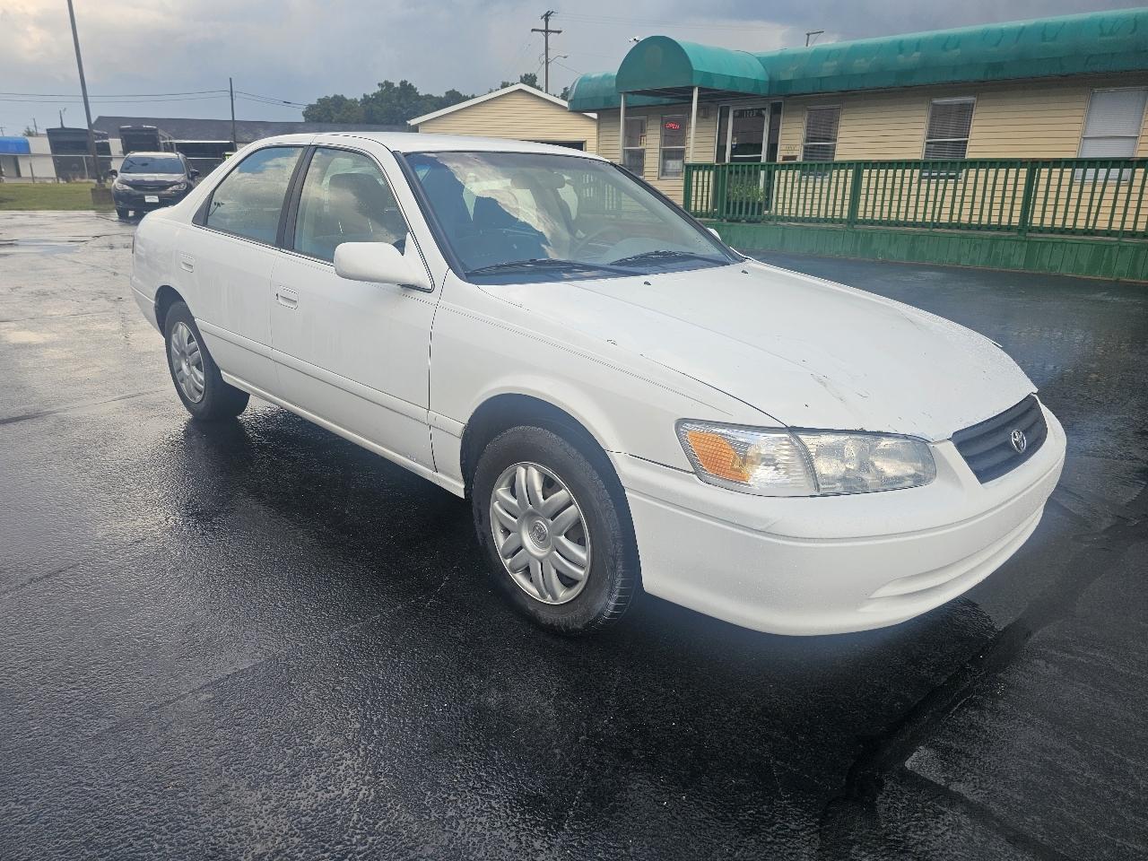 toyota camry 2001 JT2BG22K210572101 image toyota camry 2001 JT2BG22K210572101 image