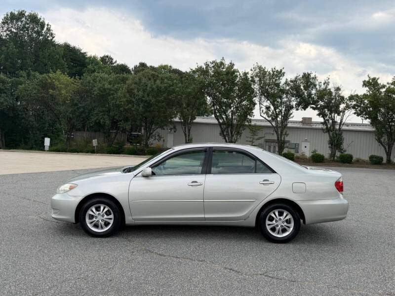 toyota camry 2005 4T1BF32K35U090618 image toyota camry 2005 4T1BF32K35U090618 image