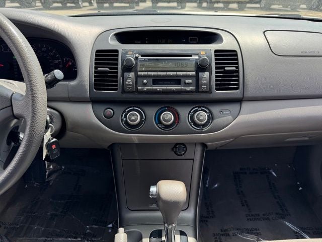 toyota camry 2005 4T1BF32K15U604126 image toyota camry 2005 4T1BF32K15U604126 image