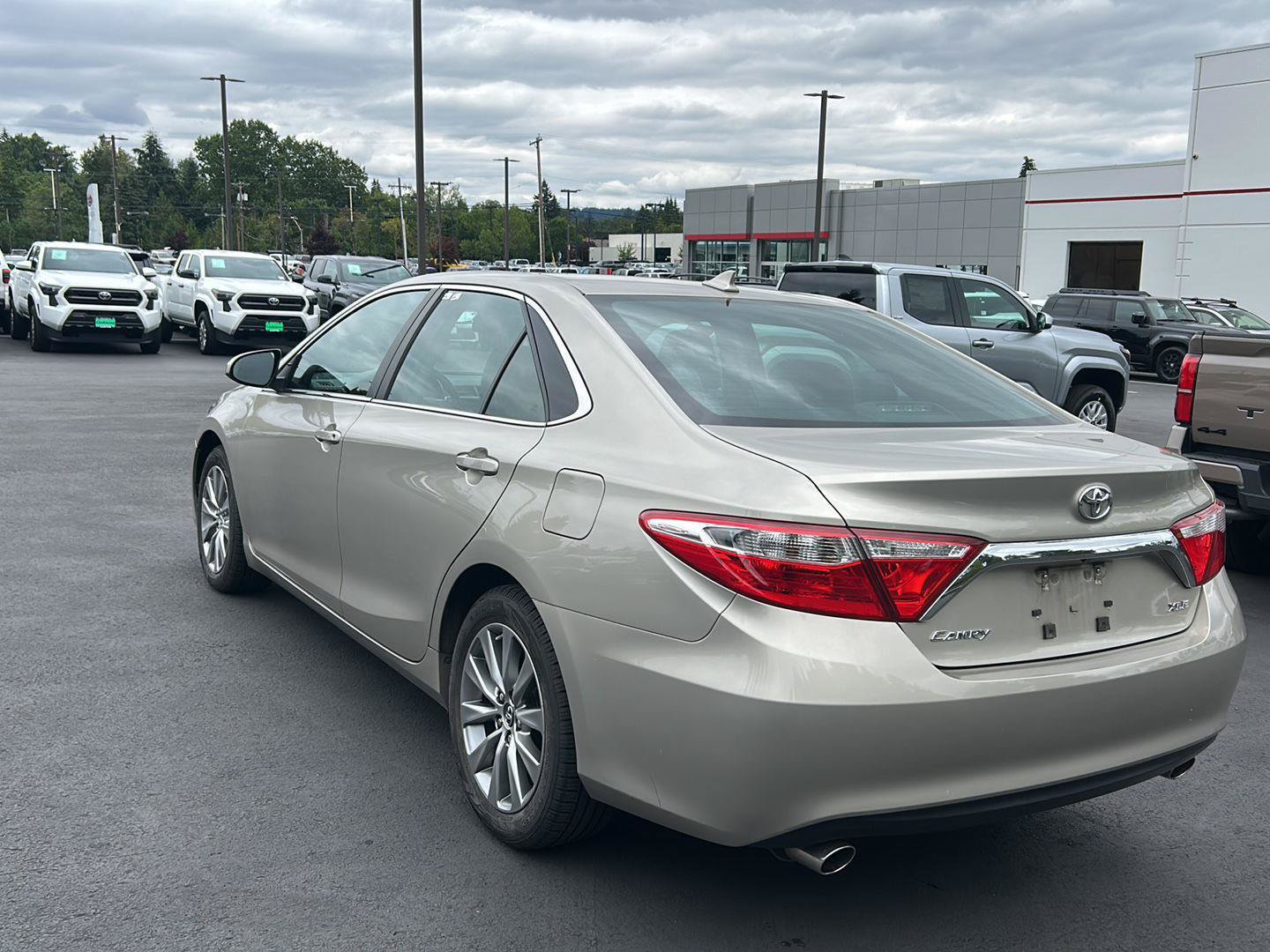 toyota camry 2015 4T1BK1FK4FU562742 image toyota camry 2015 4T1BK1FK4FU562742 image