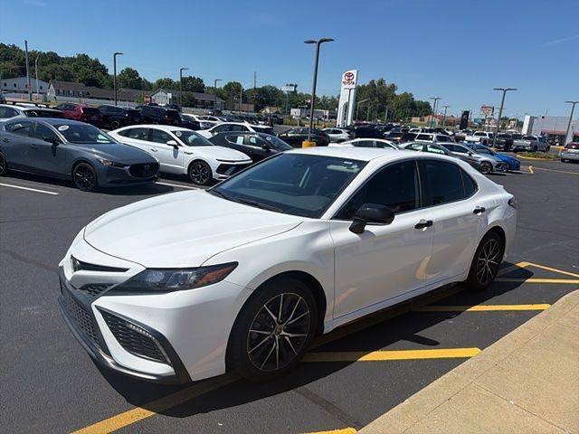 toyota camry 2022 4T1G11AK6NU667507 image toyota camry 2022 4T1G11AK6NU667507 image