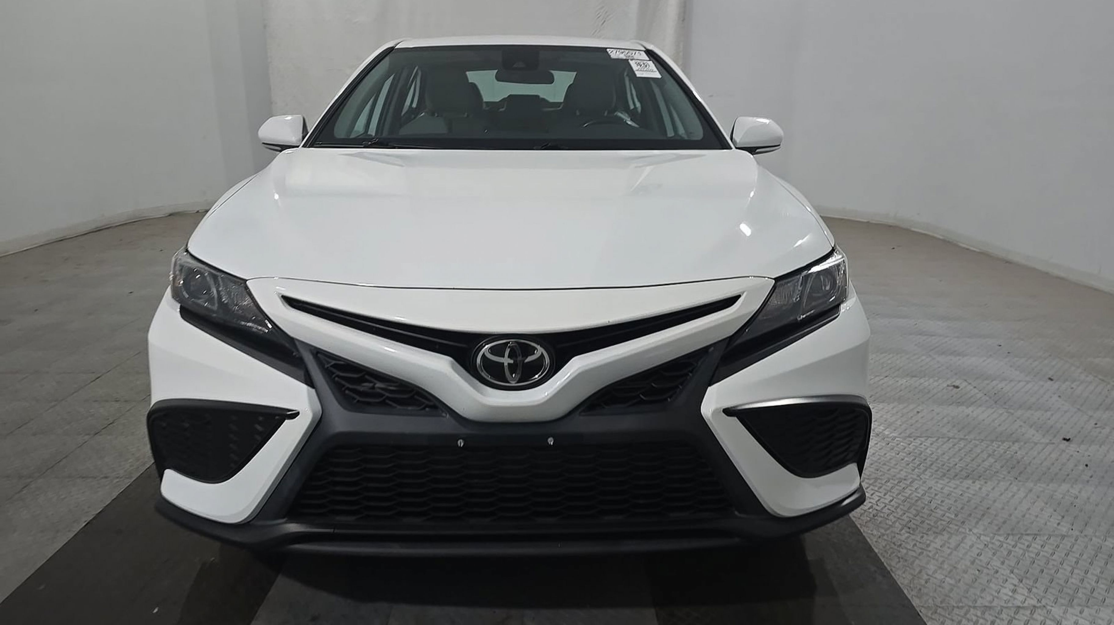 toyota camry 2022 4T1G11AK0NU660102 image toyota camry 2022 4T1G11AK0NU660102 image