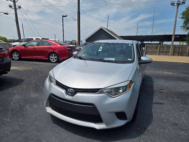 toyota corolla 2016 5YFBURHE6GP517515 image toyota corolla 2016 5YFBURHE6GP517515 image