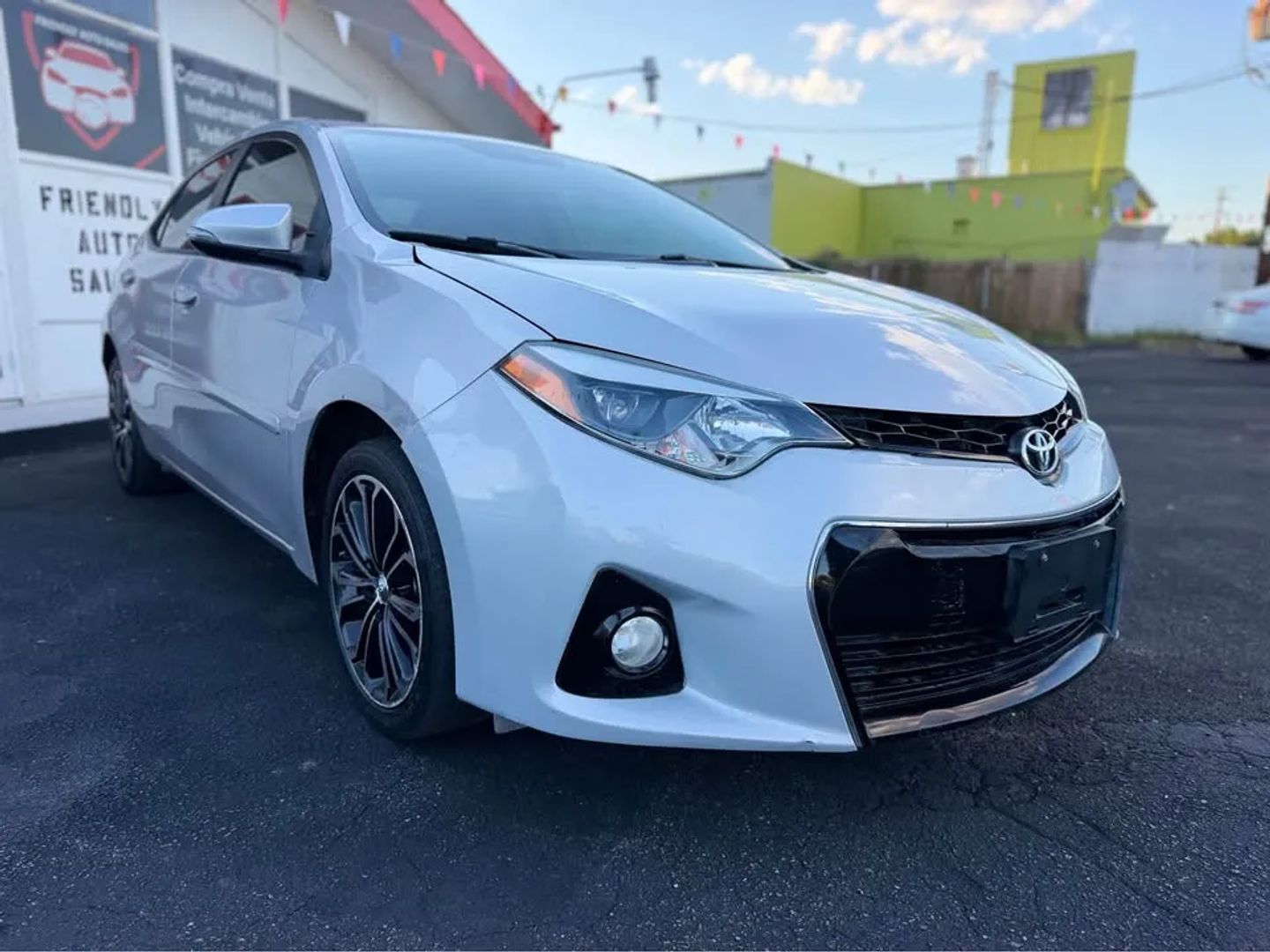 toyota corolla 2016 5YFBURHE2GP483587 image toyota corolla 2016 5YFBURHE2GP483587 image