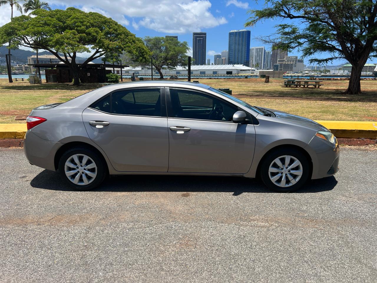 toyota corolla 2016 5YFBURHE4GP449795 image toyota corolla 2016 5YFBURHE4GP449795 image