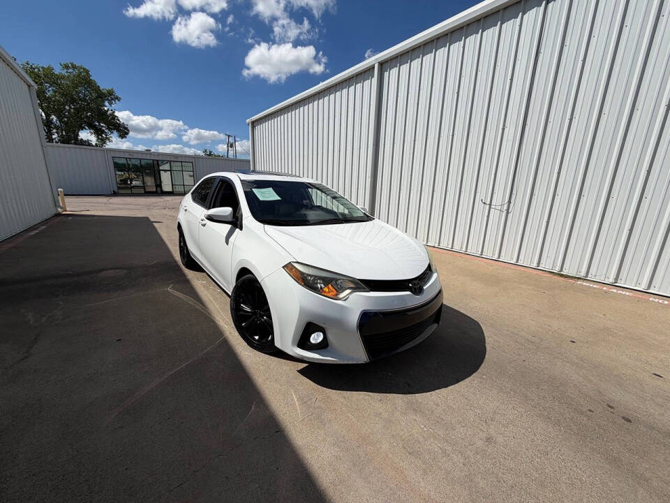 toyota corolla 2016 5YFBURHE8GP500618 image toyota corolla 2016 5YFBURHE8GP500618 image