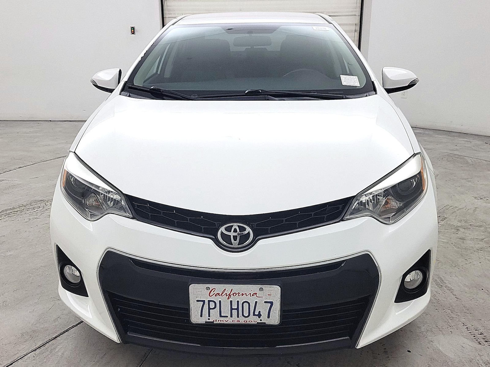 toyota corolla 2016 5YFBURHE4GP425626 image toyota corolla 2016 5YFBURHE4GP425626 image
