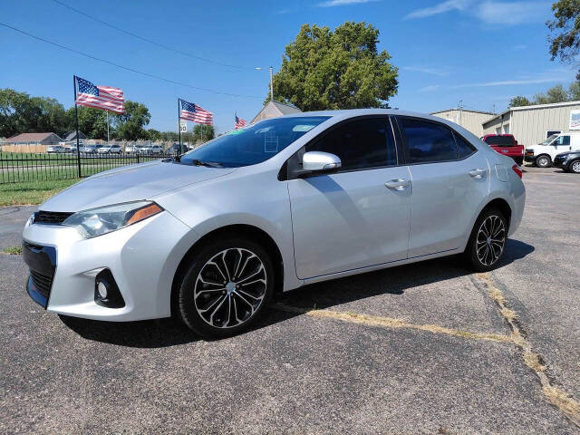 toyota corolla 2016 5YFBURHE4GP447898 image toyota corolla 2016 5YFBURHE4GP447898 image