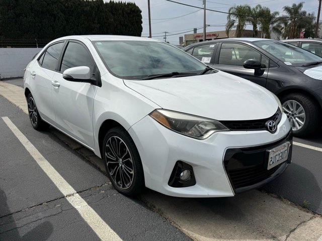 toyota corolla 2016 5YFBURHE8GP549978 image toyota corolla 2016 5YFBURHE8GP549978 image
