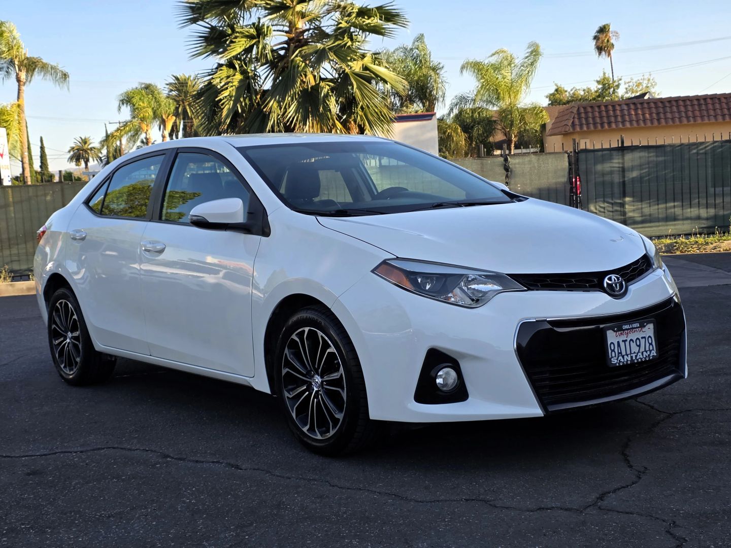 toyota corolla 2016 5YFBURHE3GP506410 image toyota corolla 2016 5YFBURHE3GP506410 image