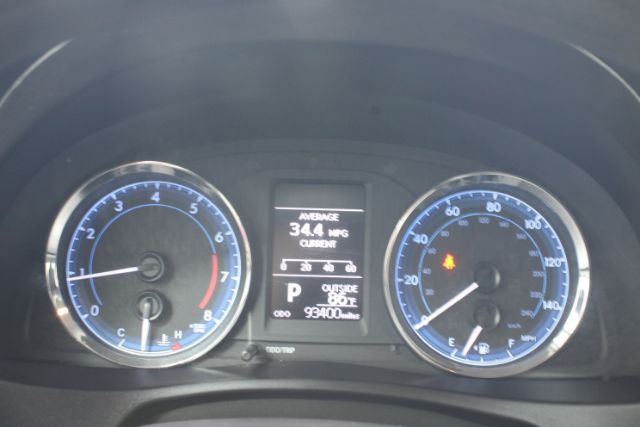 toyota corolla 2019 5YFBURHE3KP921302 image toyota corolla 2019 5YFBURHE3KP921302 image