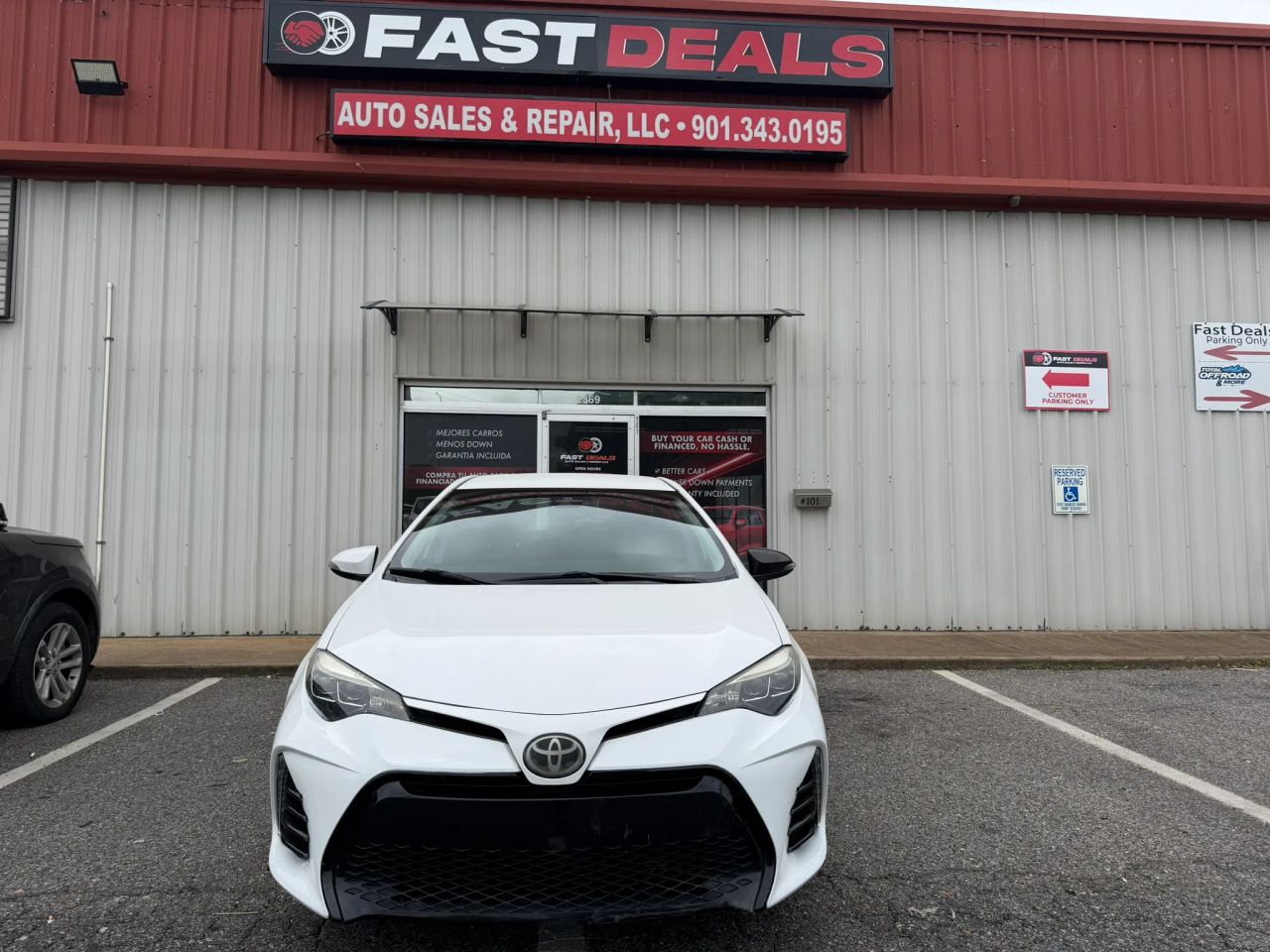 toyota corolla 2019 5YFBURHE5KP946122 image toyota corolla 2019 5YFBURHE5KP946122 image