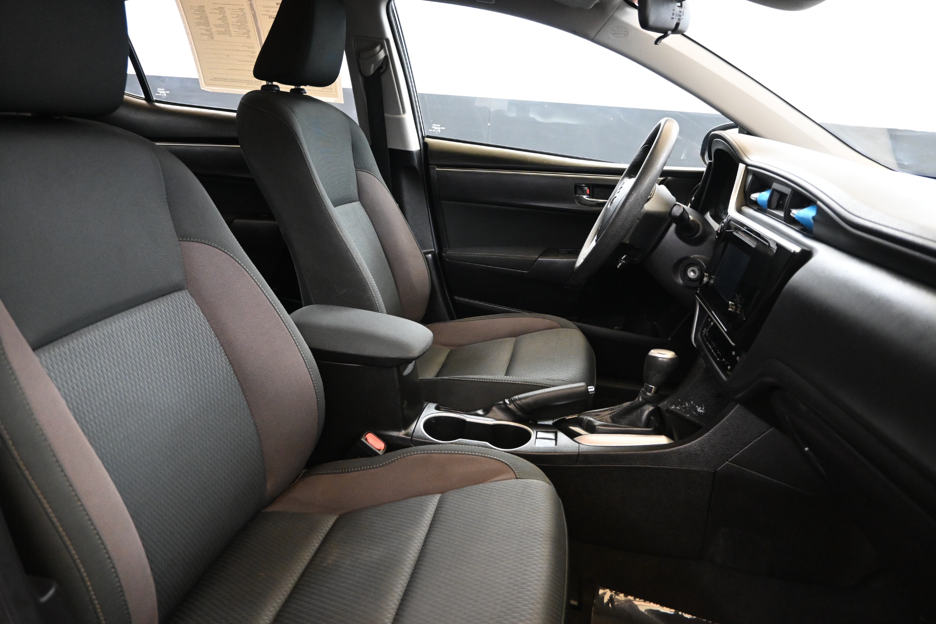 toyota corolla 2019 5YFBURHE4KP939260 image toyota corolla 2019 5YFBURHE4KP939260 image
