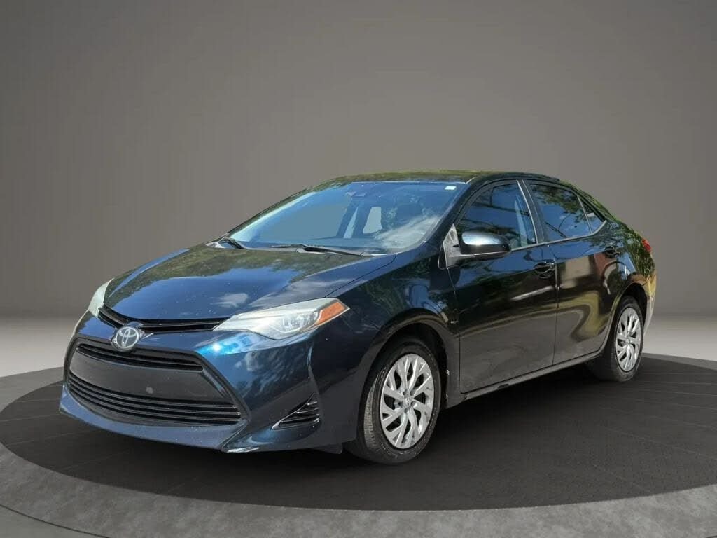 toyota corolla 2019 5YFBURHE7KP949765 image toyota corolla 2019 5YFBURHE7KP949765 image