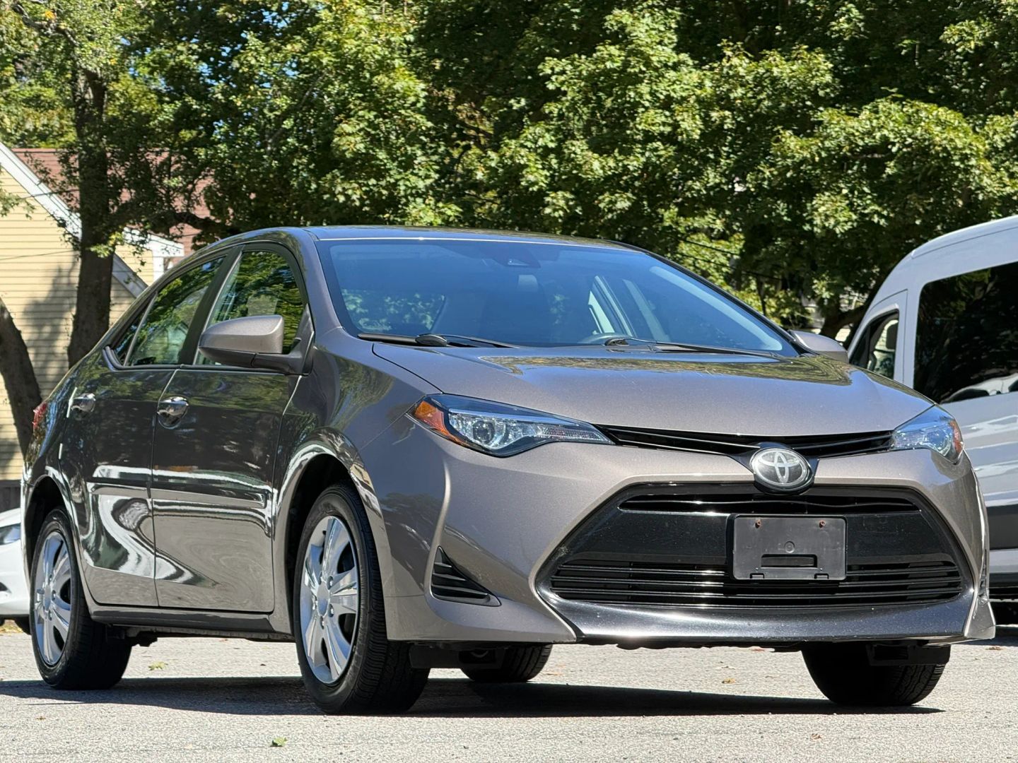 toyota corolla 2019 2T1BURHE3KC194520 image toyota corolla 2019 2T1BURHE3KC194520 image