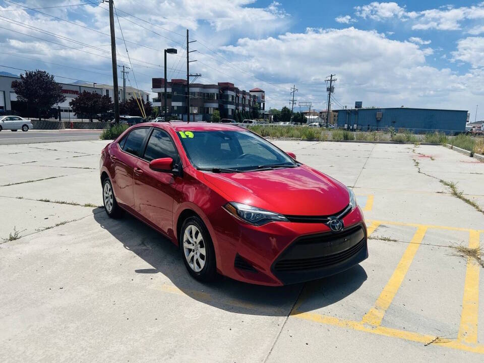 toyota corolla 2019 2T1BURHE4KC233289 image toyota corolla 2019 2T1BURHE4KC233289 image