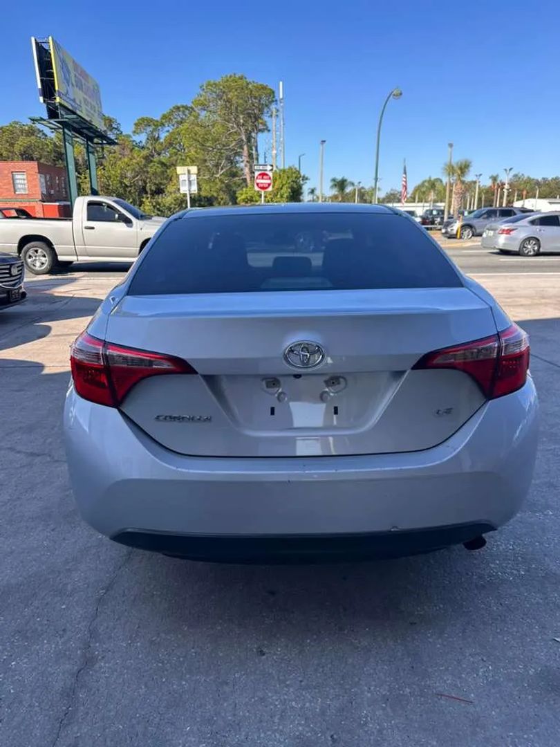 toyota corolla 2018 5YFBURHE9JP839363 image toyota corolla 2018 5YFBURHE9JP839363 image