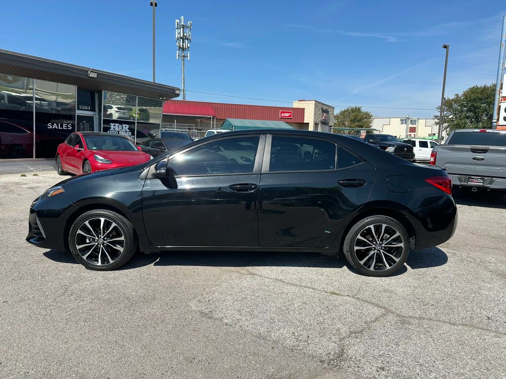 toyota corolla 2018 5YFBURHE1JP762794 image toyota corolla 2018 5YFBURHE1JP762794 image