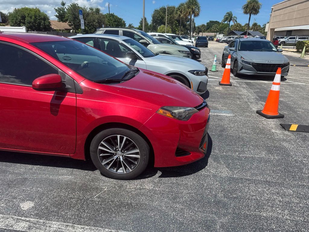 toyota corolla 2018 2T1BURHE5JC025971 image toyota corolla 2018 2T1BURHE5JC025971 image