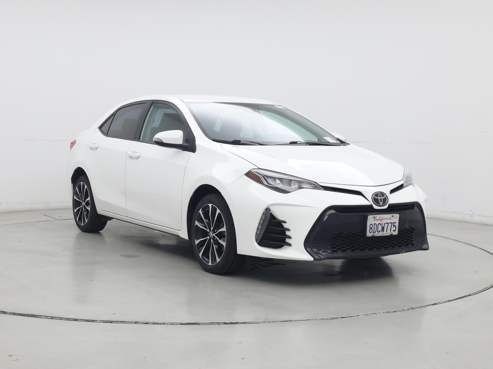 toyota corolla 2018 5YFBURHE6JP809737 image toyota corolla 2018 5YFBURHE6JP809737 image