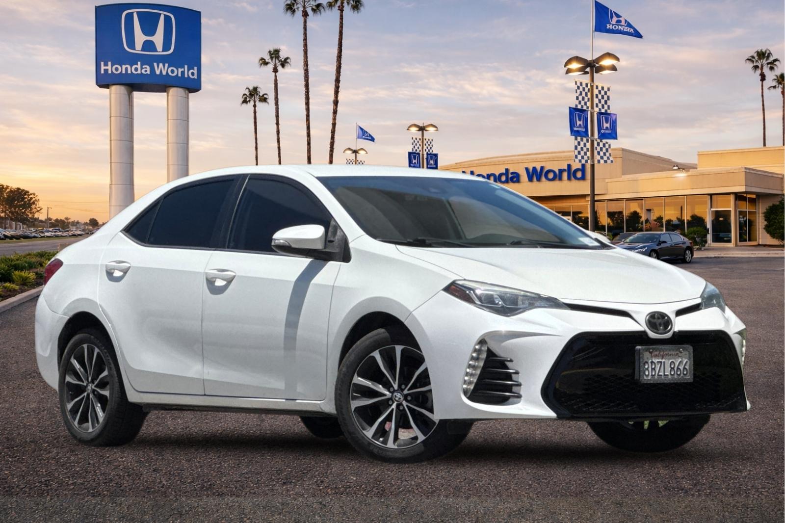 toyota corolla 2018 5YFBURHE5JP803119 image toyota corolla 2018 5YFBURHE5JP803119 image