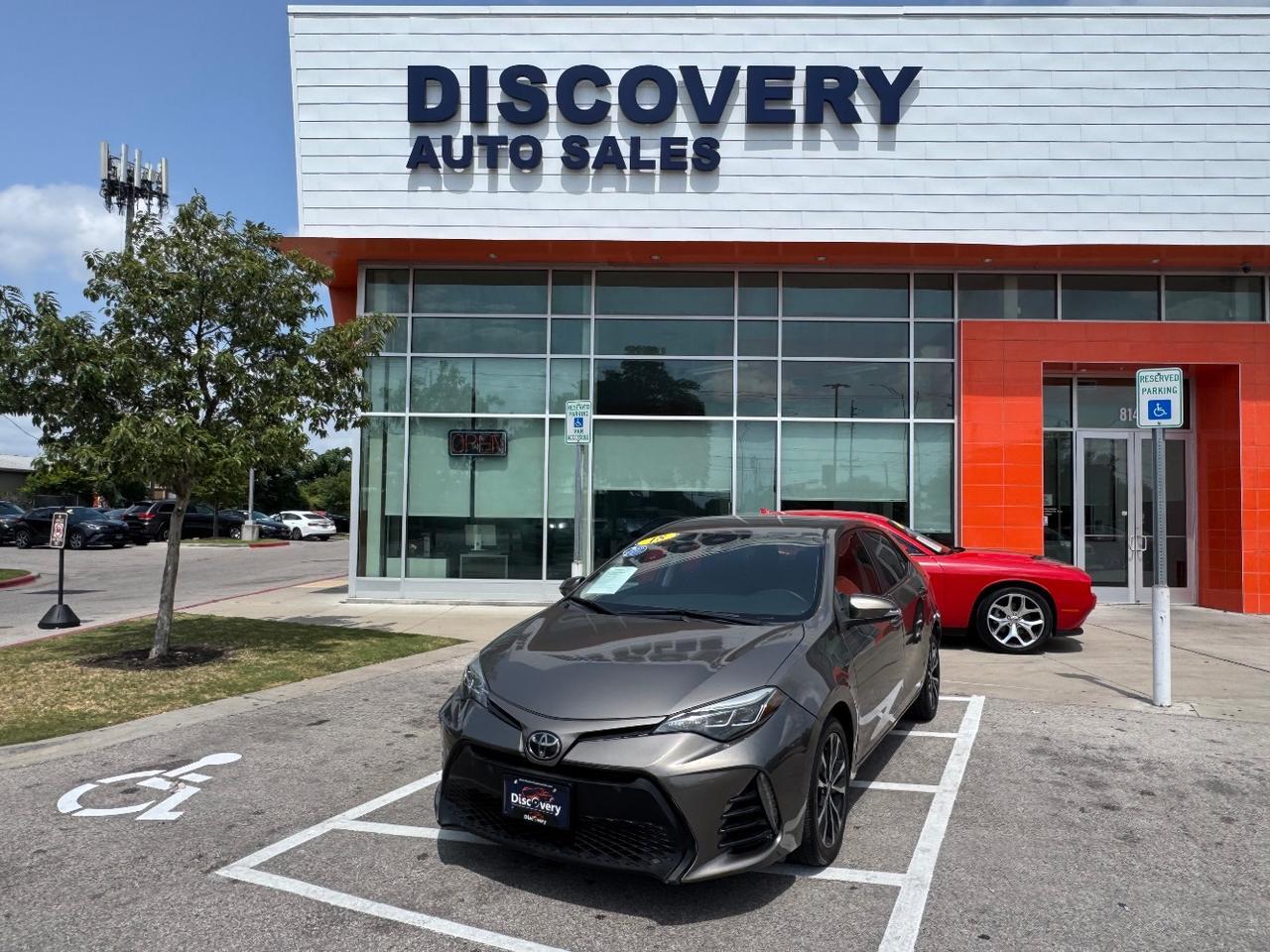 toyota corolla 2018 5YFBURHE1JP809077 image toyota corolla 2018 5YFBURHE1JP809077 image