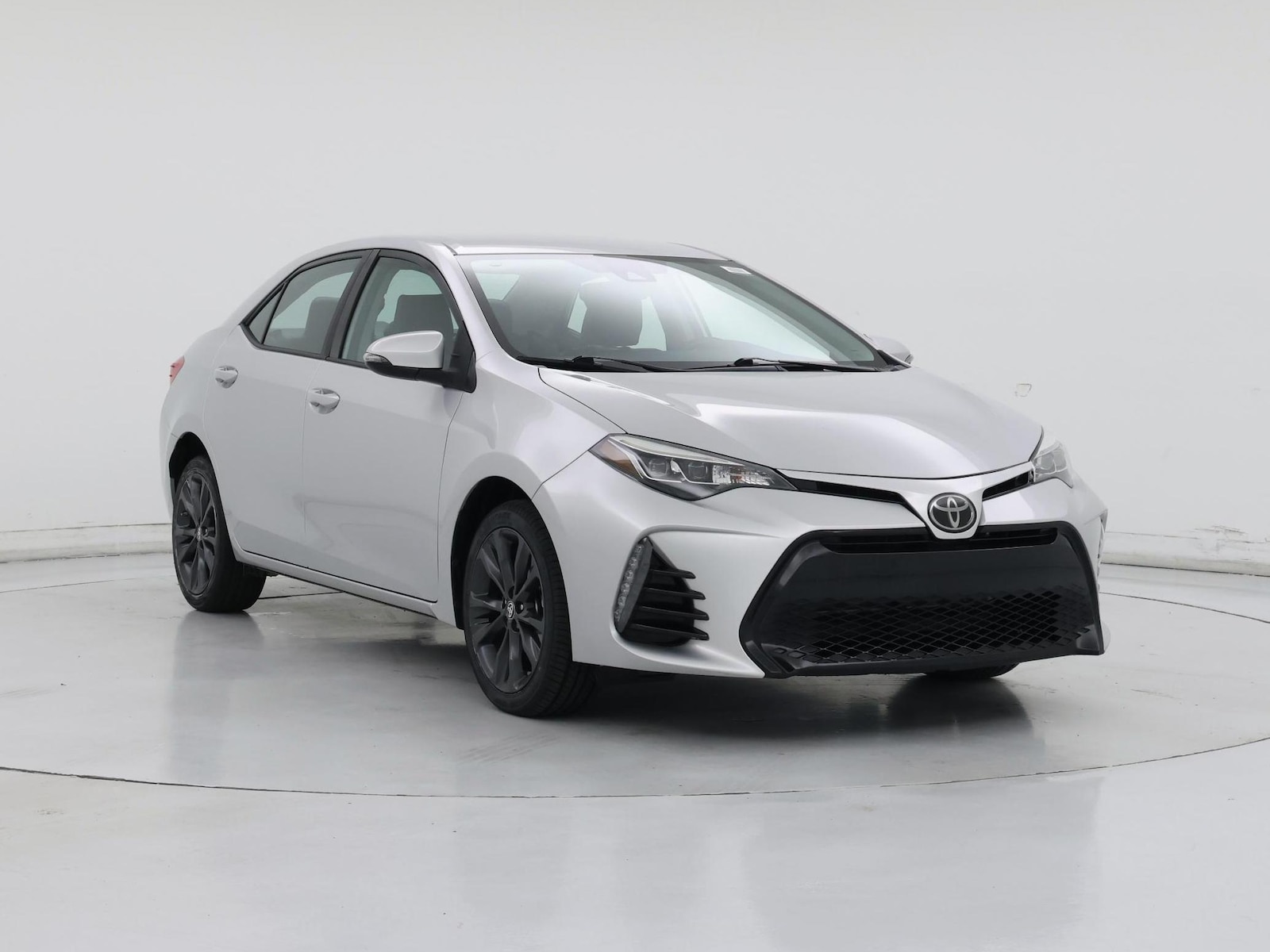 toyota corolla 2018 5YFBURHE5JP770610 image toyota corolla 2018 5YFBURHE5JP770610 image