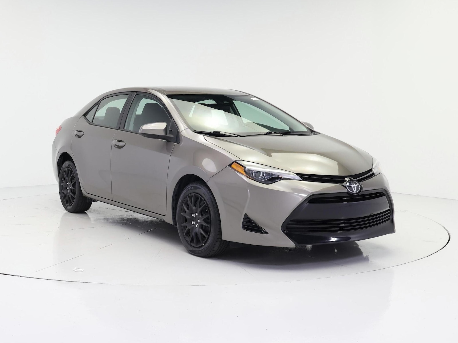 toyota corolla 2018 5YFBURHE8JP803471 image toyota corolla 2018 5YFBURHE8JP803471 image