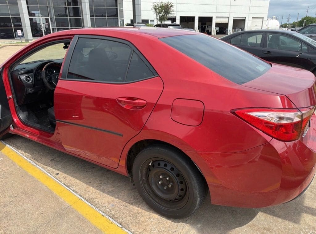 toyota corolla 2018 5YFBURHE4JP818792 image toyota corolla 2018 5YFBURHE4JP818792 image