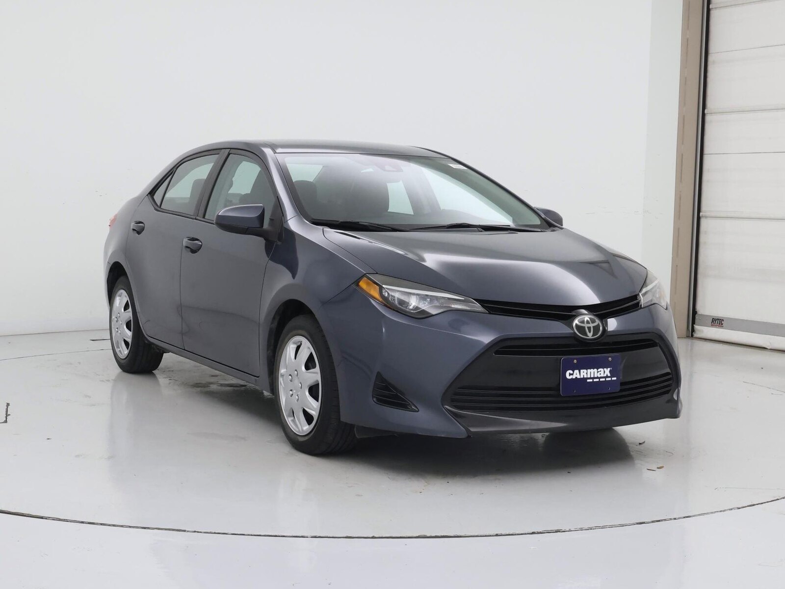 toyota corolla 2018 5YFBURHE1JP808480 image toyota corolla 2018 5YFBURHE1JP808480 image