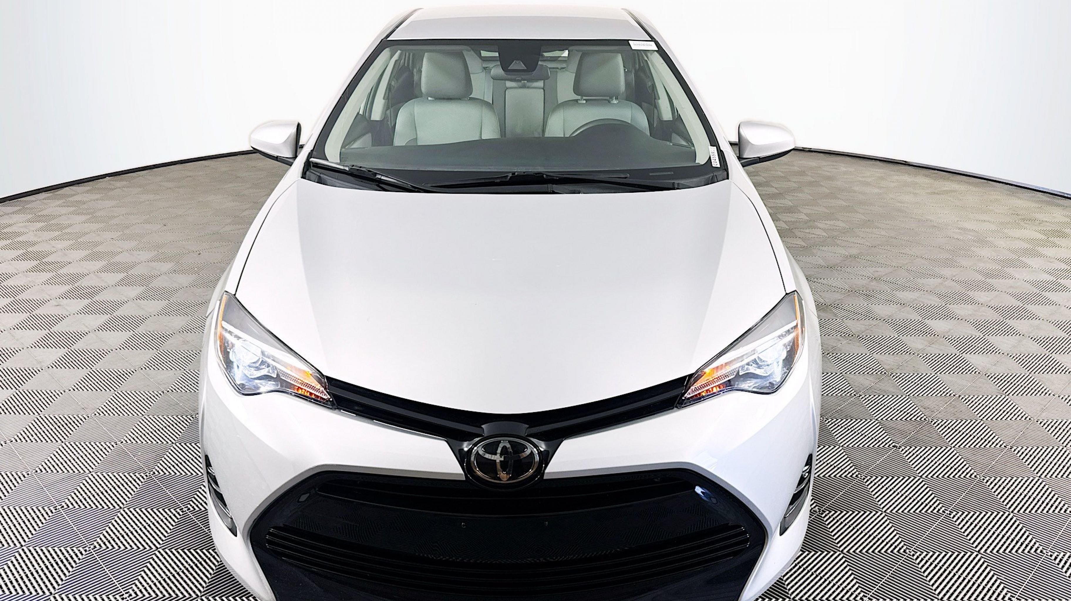 toyota corolla 2018 2T1BURHE7JC045591 image toyota corolla 2018 2T1BURHE7JC045591 image