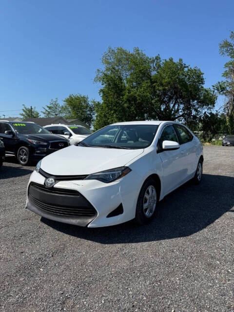 toyota corolla 2018 5YFBURHE8JP765319 image toyota corolla 2018 5YFBURHE8JP765319 image