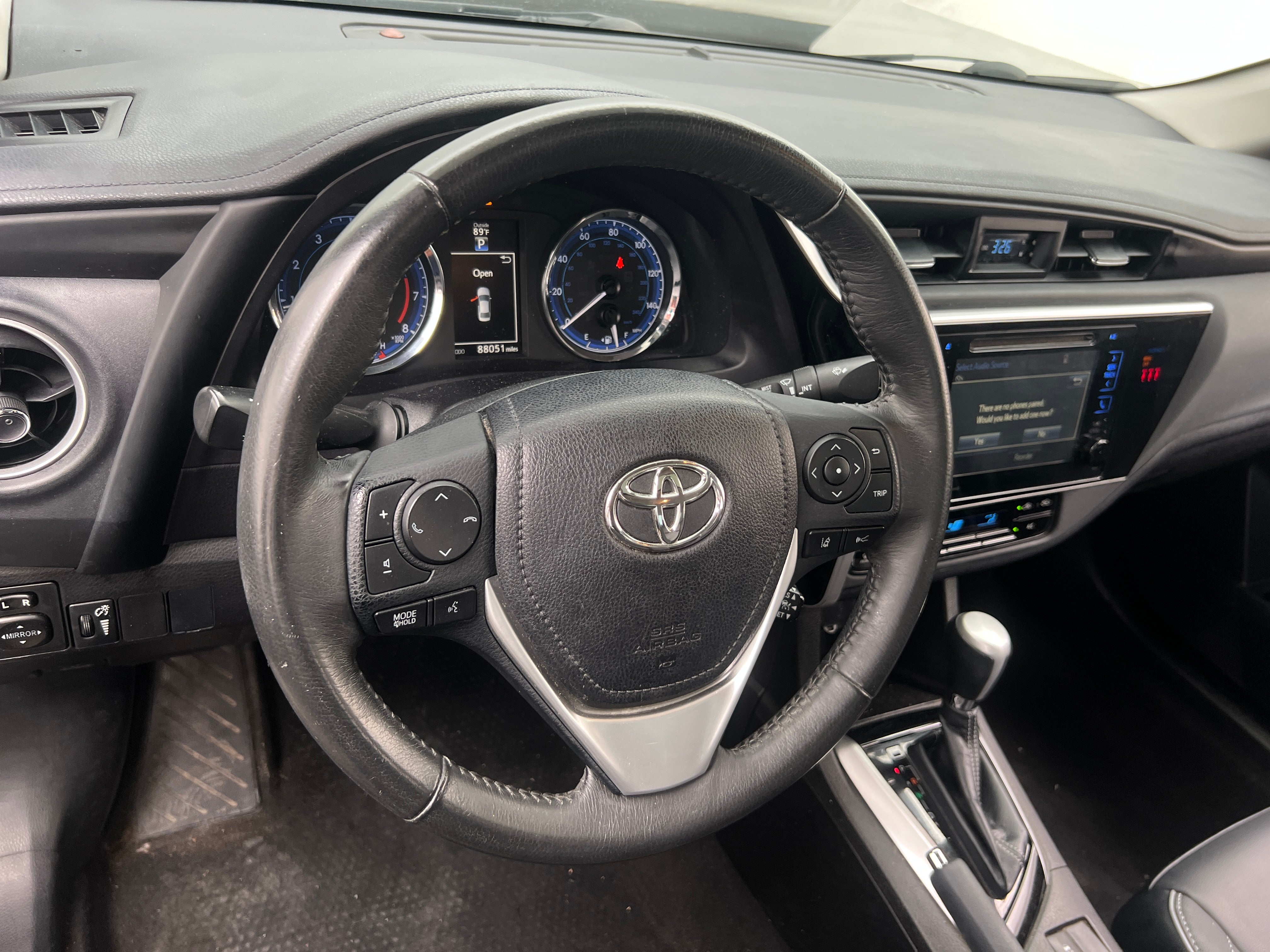toyota corolla 2018 5YFBURHE6JP746543 image toyota corolla 2018 5YFBURHE6JP746543 image