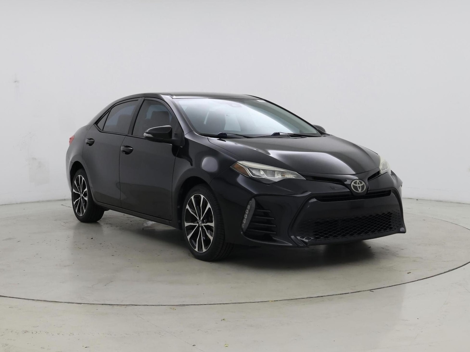 toyota corolla 2018 5YFBURHE6JP766744 image toyota corolla 2018 5YFBURHE6JP766744 image