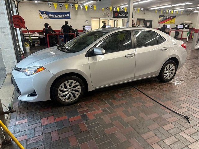 toyota corolla 2018 2T1BURHE8JC010252 image toyota corolla 2018 2T1BURHE8JC010252 image