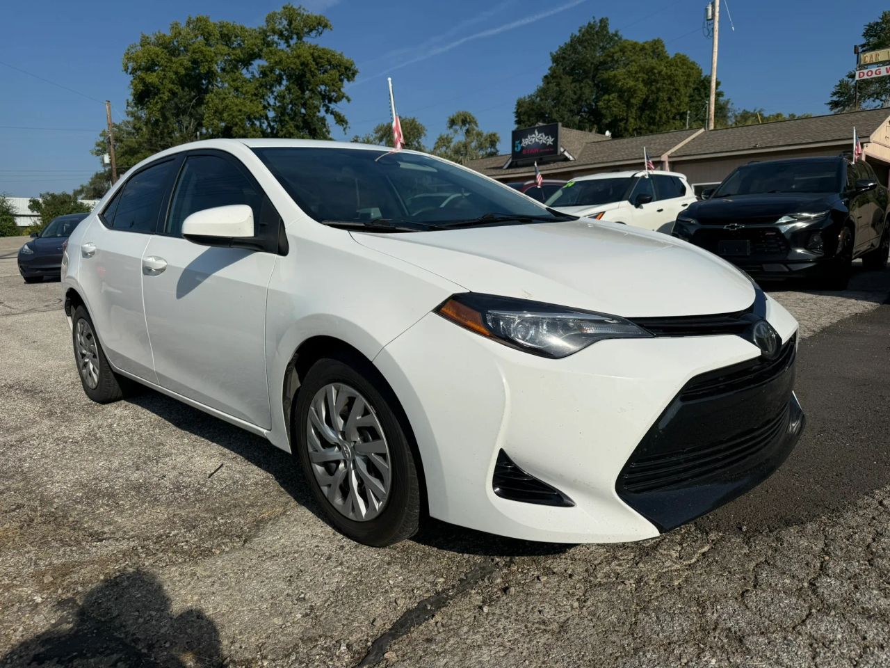 toyota corolla 2018 5YFBURHE9JP831456 image toyota corolla 2018 5YFBURHE9JP831456 image