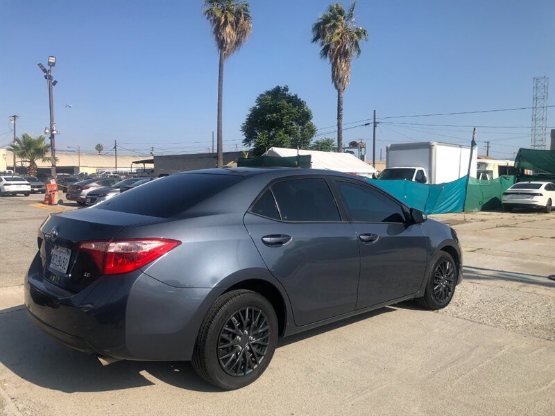 toyota corolla 2018 5YFBURHE1JP815896 image toyota corolla 2018 5YFBURHE1JP815896 image