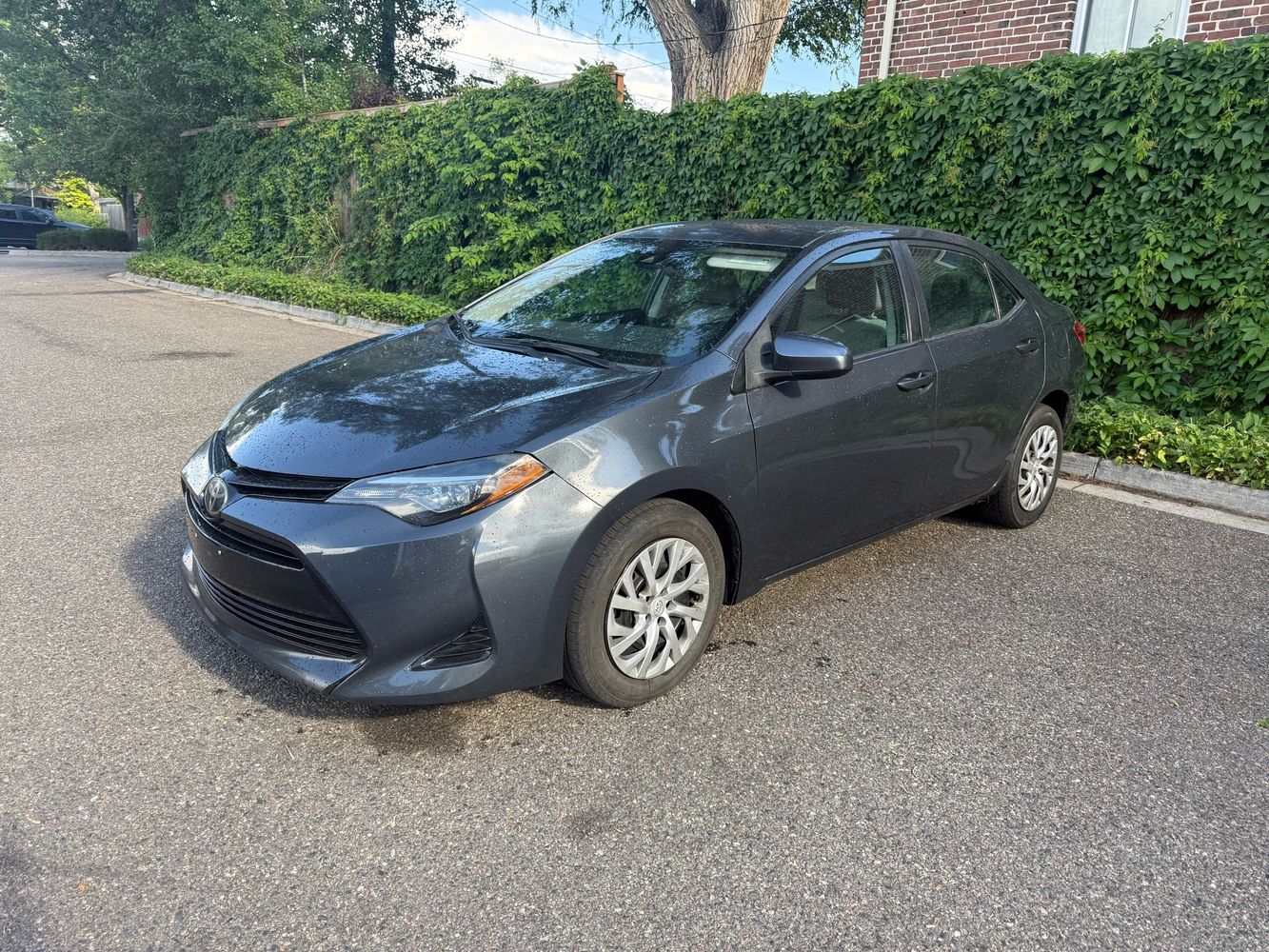 toyota corolla 2018 5YFBURHE3JP825040 image toyota corolla 2018 5YFBURHE3JP825040 image