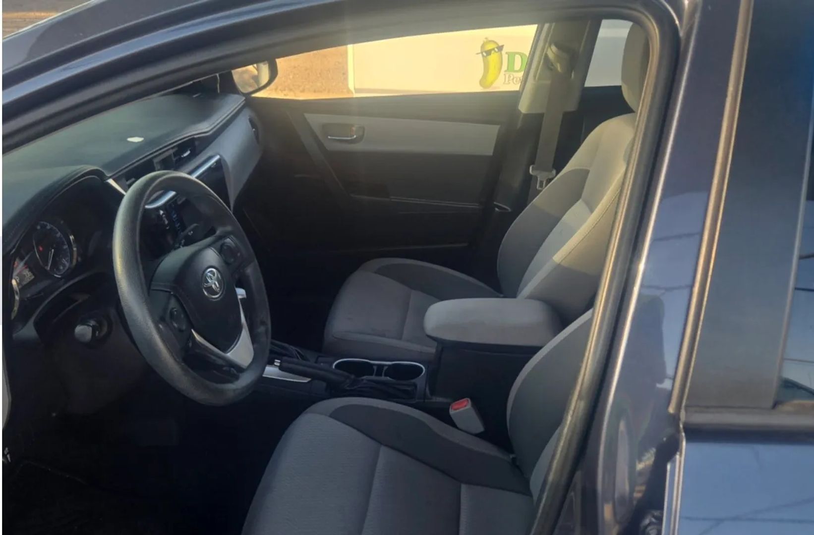 toyota corolla 2018 5YFBURHE3JP761890 image toyota corolla 2018 5YFBURHE3JP761890 image