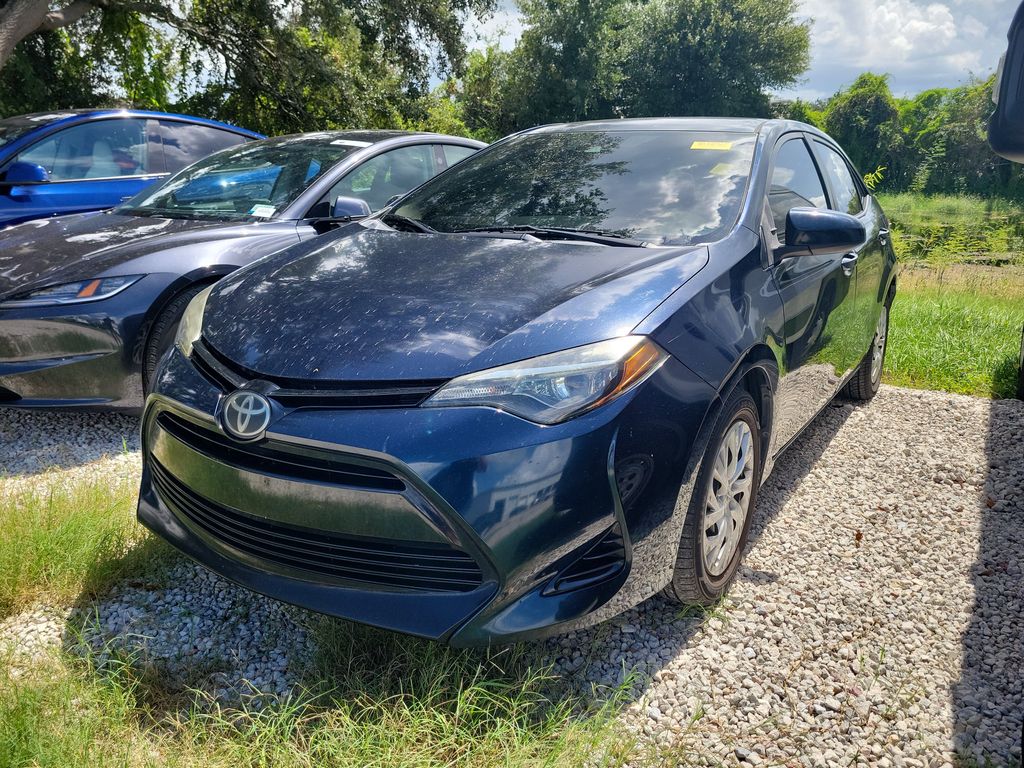 toyota corolla 2018 5YFBURHE2JP808696 image toyota corolla 2018 5YFBURHE2JP808696 image