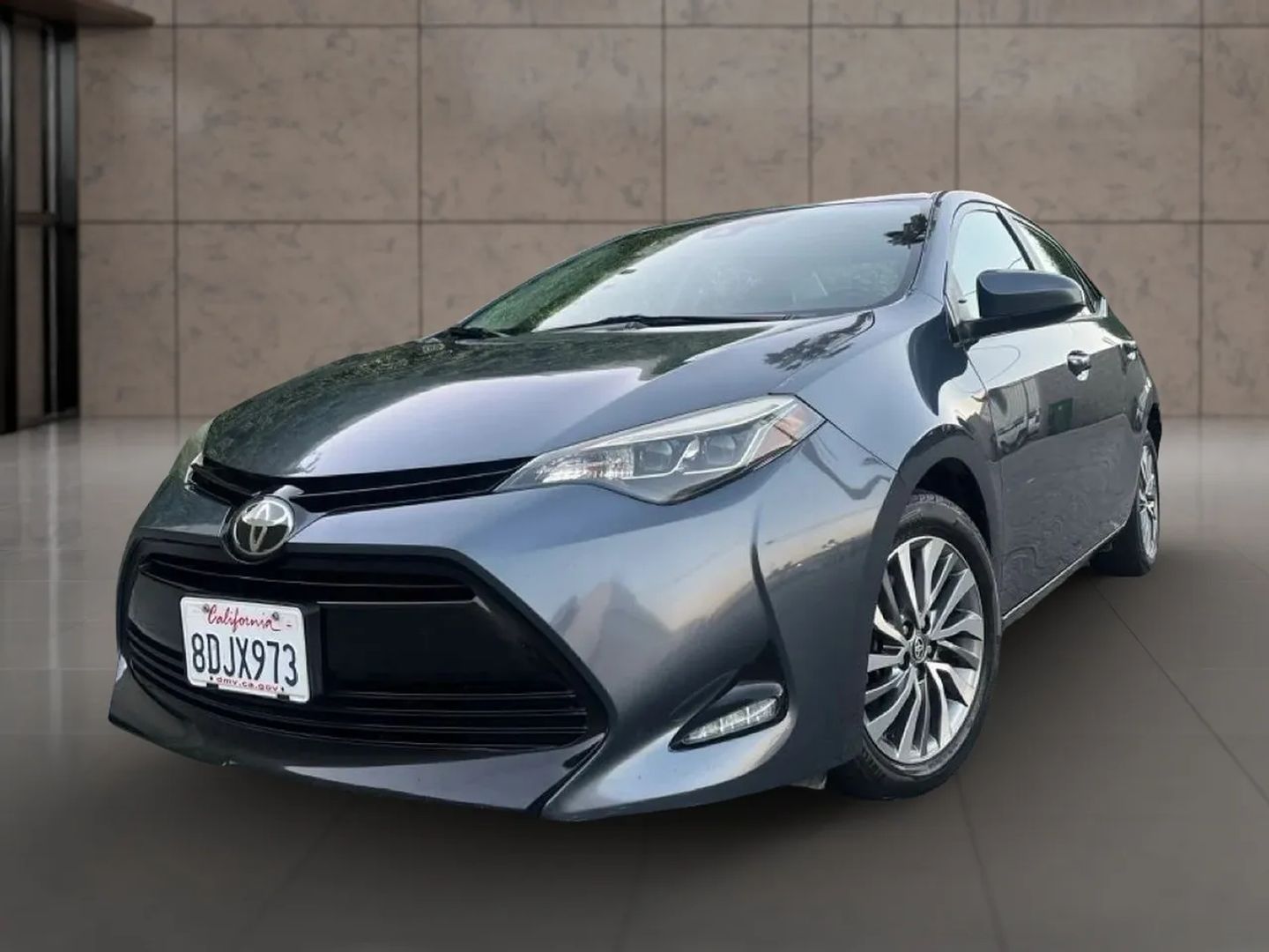 toyota corolla 2018 5YFBURHE2JP839432 image toyota corolla 2018 5YFBURHE2JP839432 image