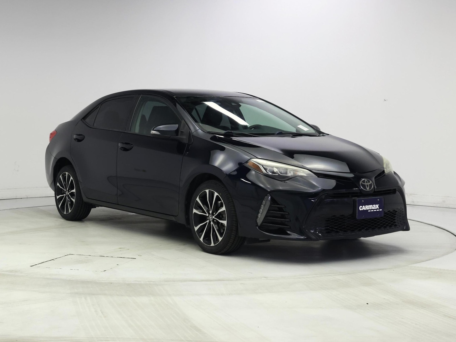 toyota corolla 2018 5YFBURHE9JP761313 image toyota corolla 2018 5YFBURHE9JP761313 image