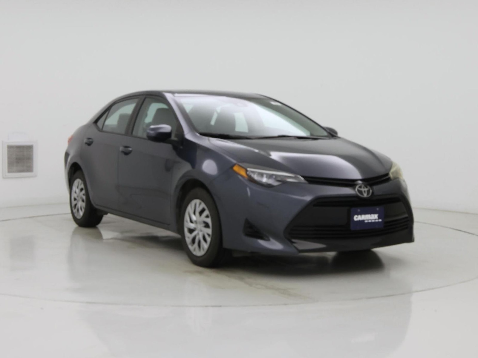 toyota corolla 2018 5YFBURHE1JP750032 image toyota corolla 2018 5YFBURHE1JP750032 image